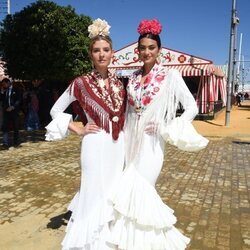Teresa Andrés Gonzalvo y Marta Lozano en la Feria de Abril de Sevilla 2023