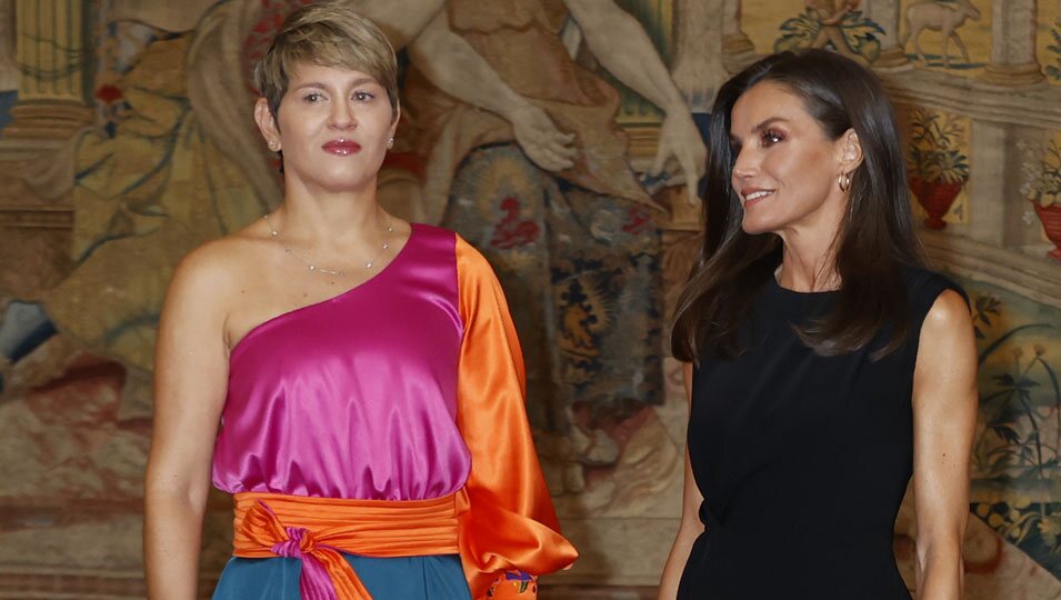 Verónica Alcocer y la Reina Letizia en la recepción del Presidente de Colombia a los Reyes de España