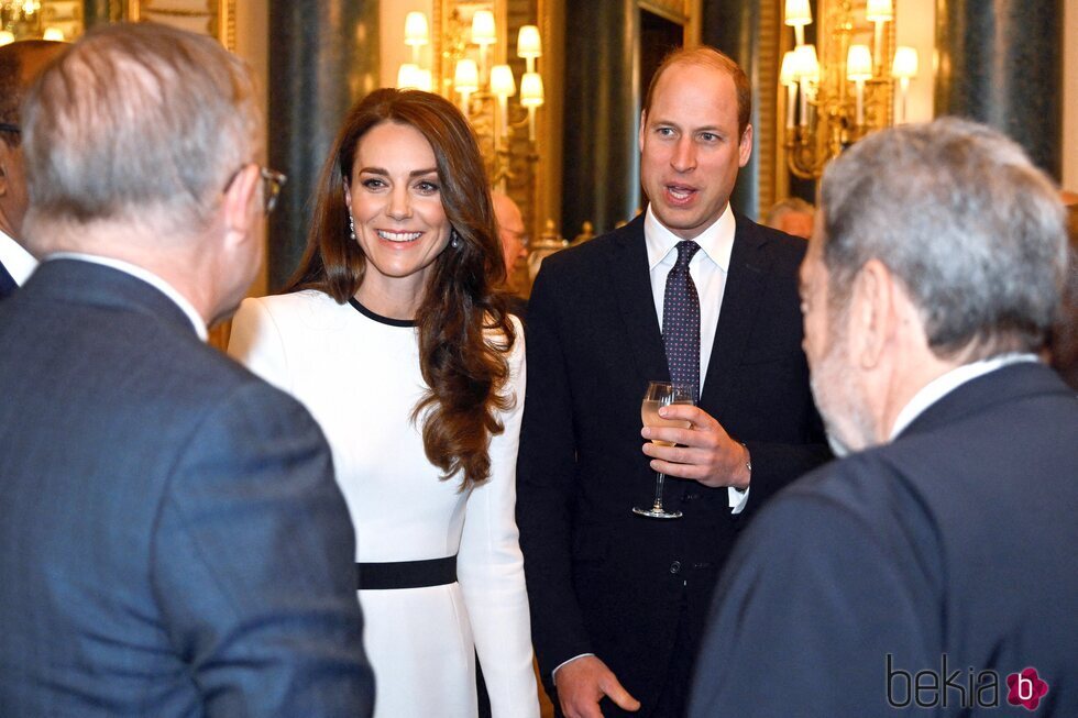 El Príncipe Guillermo y Kate Middleton en el almuerzo a los Gobernadores y Primeros Ministros de los Reinos antes de la coronación