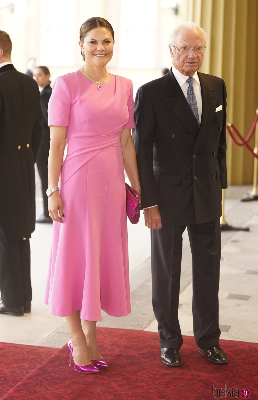 Carlos Gustavo de Suecia y Victoria de Suecia en la recepción previa a la coronación de Carlos III
