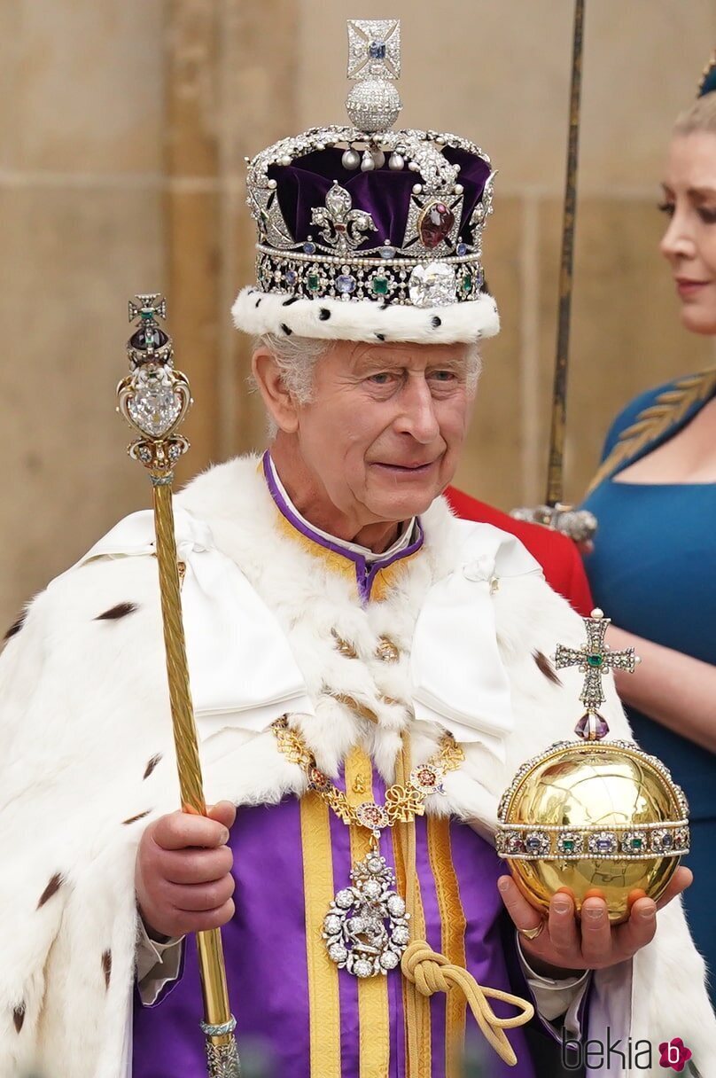 El Rey Carlos III, coronado como Rey de Inglaterra