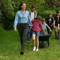 Kate Middleton, la Princesa Charlotte y el Príncipe Louis en the Big Help Out por la Coronación