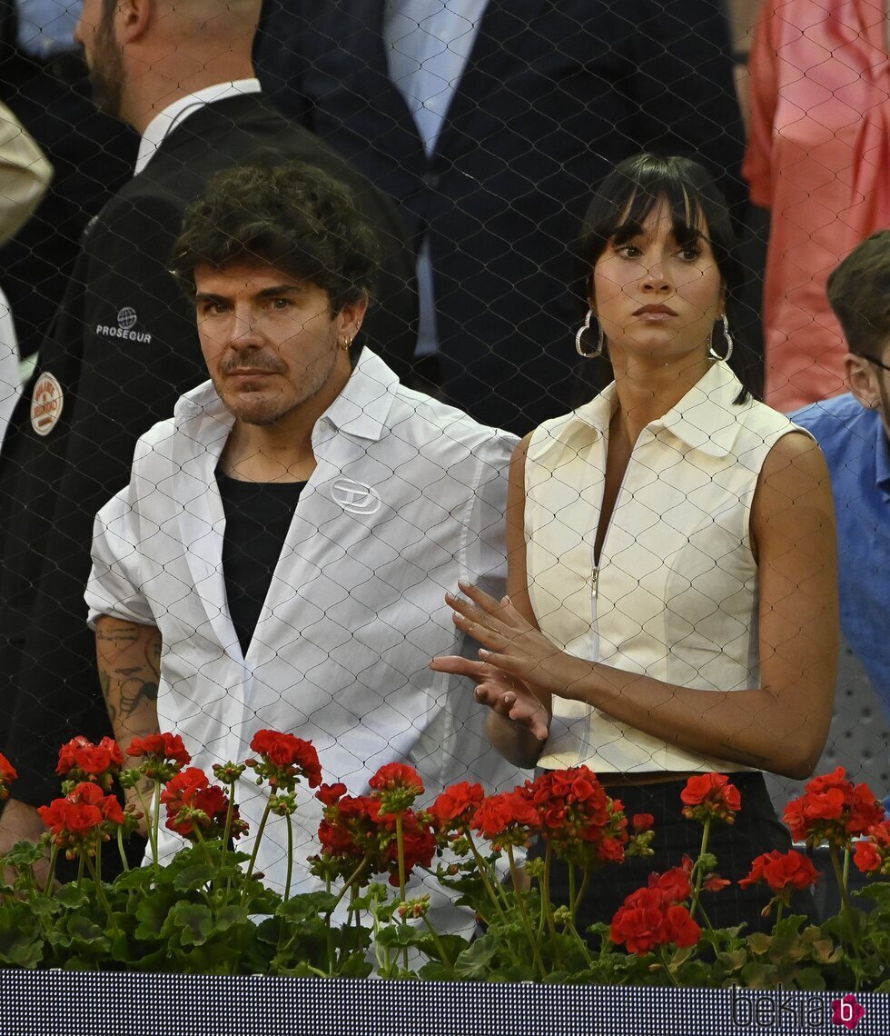 Aitana Ocaña y un amigo en el Mutua Madrid Open 2023