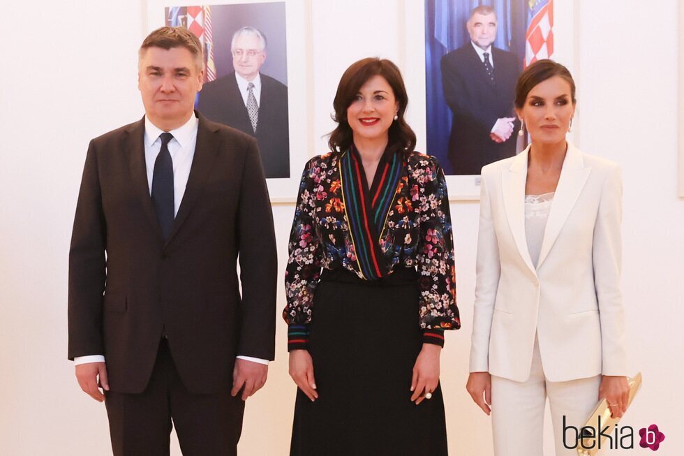 La Reina Letizia con el Presidente y la Primera Dama de Croacia en una cena en el Palacio Presidencial en Zagreb