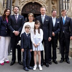 Los Grandes Duques de Luxemburgo con tres de sus hijos, Claire de Luxemburgo y sus nietos Amalia y Liam