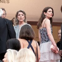Carolina de Mónaco, Carlota Casiraghi y Dimitri Rassam en la premiere de 'Killers Of The Flower Moon' en el Festival de Cannes 2023