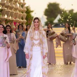 Rajwa de Jordania en su fiesta de henna antes de su boda
