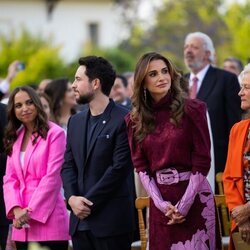 Salma de Jordania, Hussein de Jordania, Rania de Jordania y Muna de Jordania en la graduación de Hashem de Jordania