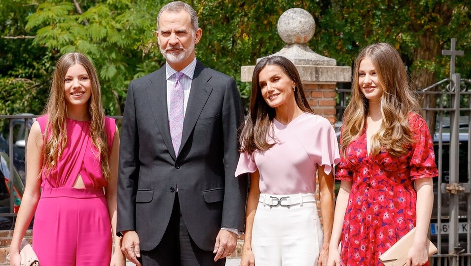Los Reyes Felipe y Letizia, la Princesa Leonor y la Infanta Sofía en la Confirmación de la Infanta Sofía