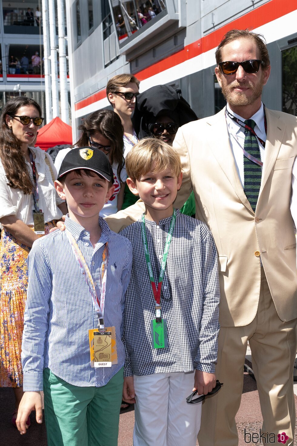 Andrea Casiraghi, Sasha Casiraghi y Raphaël Elmaleh en el Gran Premio de Mónaco 2023