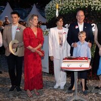 Alberto y Charlene de Mónaco, Jacques y Gabriella de Mónaco y Carolina y Estefanía de Mónaco en el centenario de Rainiero de Mónaco