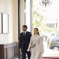 Iman de Jordania y Jameel Alexander Thermiotis a su llegada a la boda de Hussein y Rajwa de Jordania