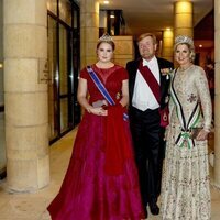 Amalia de Holanda y Guillermo Alejandro y Máxima de Holanda en la recepción por la boda de Hussein y Rajwa de Jordania