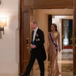 El Príncipe Guillermo y Kate Middleton en la recepción por la boda de Hussein y Rajwa de Jordania
