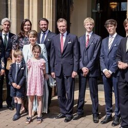Los Grandes Duques de Luxemburgo con varios de sus hijos y nietos en el bautizo de François de Luxemburgo