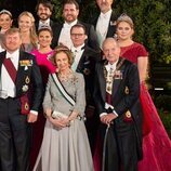 Los Reyes Juan Carlos y Sofía, el Rey de Holanda, Victoria y Daniel de Suecia, Amalia de Holanda y Pablo de Grecia en la boda de Hussein y Rajwa de Jordani