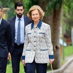 La Reina Sofía y su guardaespaldas en el Zoo de Madrid