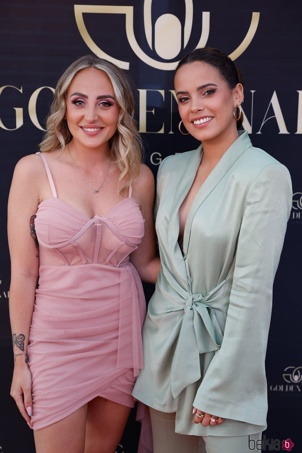 Rocío Flores y Gloria Camila en el Golden Nails Congress