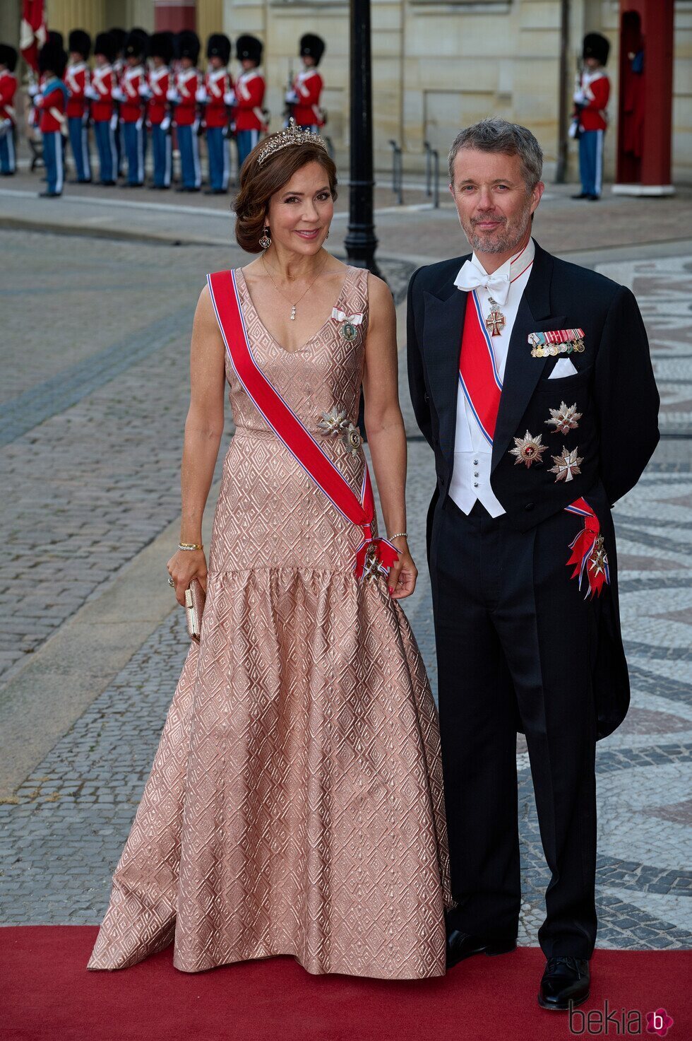 Federico y Mary de Dinamarca en la cena a los Reyes de Noruega en Amalienborg