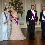 Los Reyes de Bélgica y los Reyes de Holanda en la cena por la Visita de Estado de los Reyes de Holanda a Bélgica