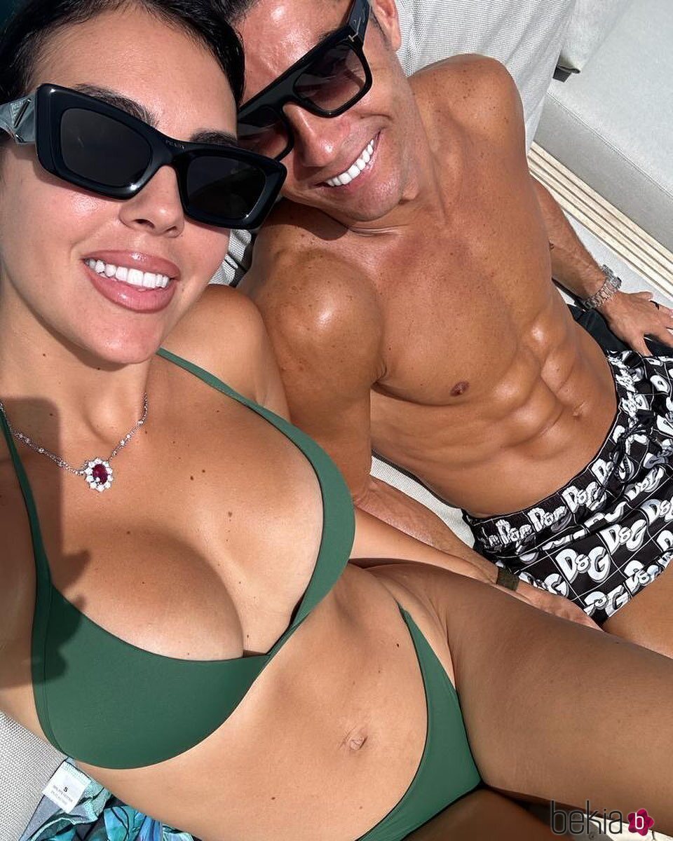 Cristiano Ronaldo y Georgina Rodríguez de vacaciones en Cerdeña