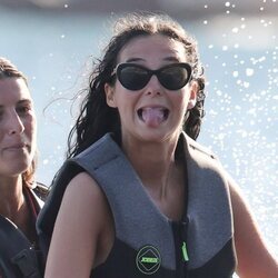 Victoria Federica hace burla a los paparazzi en una moto acuática en Ibiza