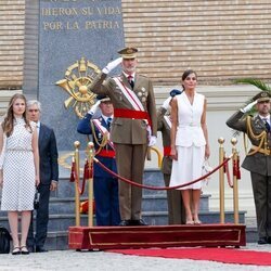 Los Reyes Felipe y Letizia y la Princesa Leonor en la entrega de Despachos en la Academia de Zaragoza