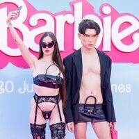 María Forqué y Filip Custic en la premiere de 'Barbie' en Madrid