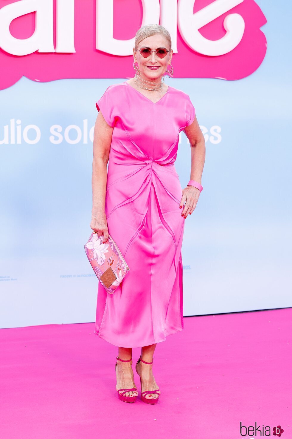 Cristina Cifuentes en la premiere de 'Barbie' en Madrid