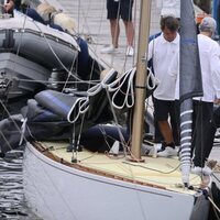 El Rey Juan Carlos se sube al barco en Sanxenxo en su tercera visita a España