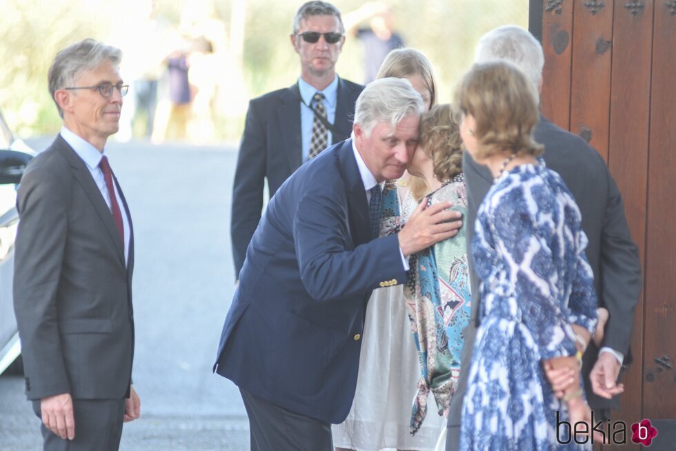 Felipe de Bélgica saluda a la Reina Sofía en el acto por el 30 aniversario de la muerte de Balduino de Bélgica en Motril