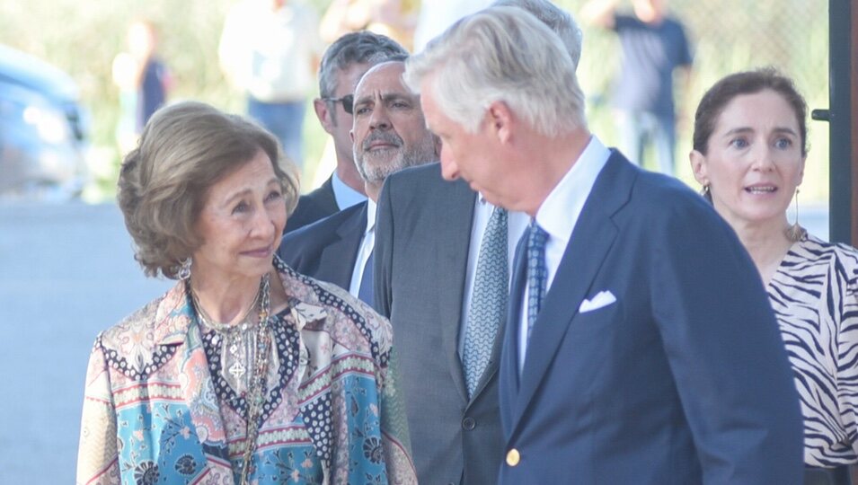 La Reina Sofía y Felipe de Bélgica, muy cómplices en el acto por el 30 aniversario de la muerte de Balduino de Bélgica