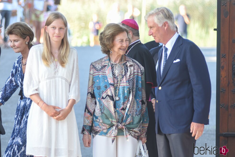 Eléonore de Bélgica, la Reina Sofía y Felipe de Bélgica en el acto por el 30 aniversario de la muerte de Balduino de Bélgica en Motril