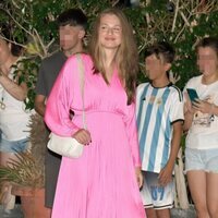 La Princesa Leonor vestida de rosa tras ver 'Barbie' en un cine de Palma