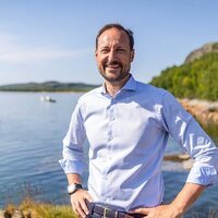 Haakon de Noruega en sus vacaciones de verano en el norte de Noruega