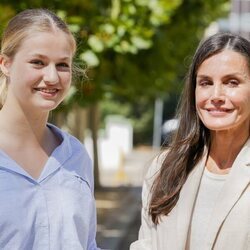 La Princesa Leonor con la Reina Letizia en su ingreso en la Academia Militar de Zaragoza