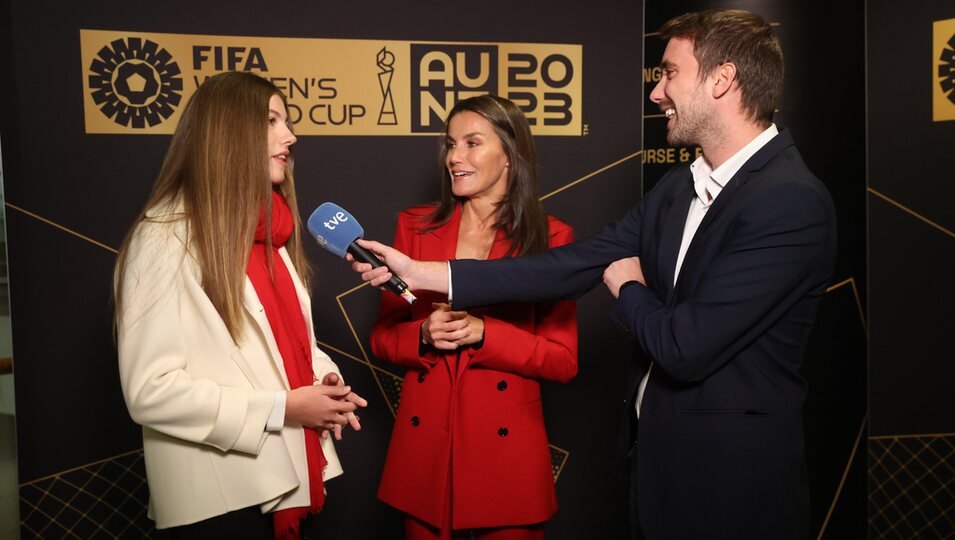 La Infanta Sofía hablando por primera vez en televisión en la final del Mundial de Fútbol Femenino