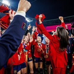 La Reina Letizia celebrando la victoria del Mundial de Fútbol Femenino 2023 con la Selecció Española