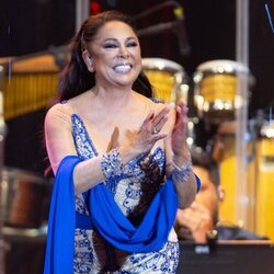 Isabel Pantoja, sonriente en su concierto en Las Palmas de Gran Canaria