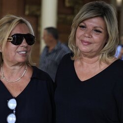 Carmen Borrego y Terelu Campos, muy afectadas en el tanatorio de su madre