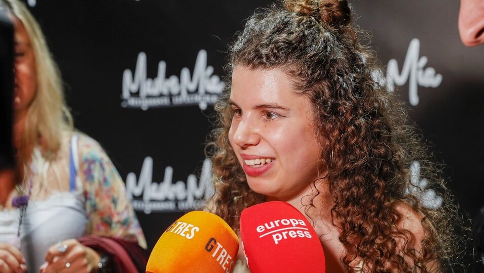 Carla Vigo habla con los medios en el estreno de 'Insurrecto' en Madrid