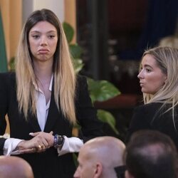Alejandra Rubio y Carmen Almoguera con gesto serio en el funeral de María Teresa Campos