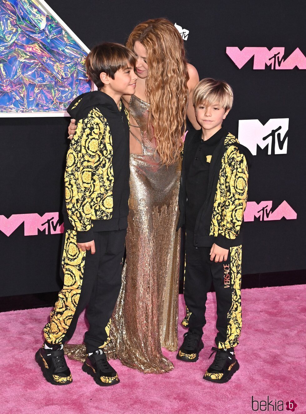 Shakira, muy cariñosa con sus hijos en los MTV Video Music 2023