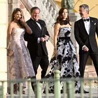 Margarita de Dinamarca, Federico y Mary de Dinamarca y Magdalena de Suecia y Chris O'Neill en la ópera por el Jubileo de Carlos Gustavo de Suecia