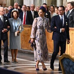 Carlos Gustavo y Silvia de Suecia y Victoria y Daniel de Suecia en el Te Deum por el Jubileo de Carlos Gustavo de Suecia