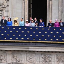 La Familia Real Sueca, Ana María de Grecia, Harald y Sonia de Noruega y la Familia Real Danesa en el Jubileo de Carlos Gustavo de Suecia