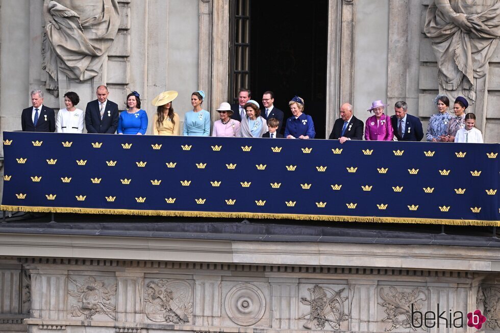 La Familia Real Sueca, Ana María de Grecia, Harald y Sonia de Noruega y la Familia Real Danesa en el Jubileo de Carlos Gustavo de Suecia