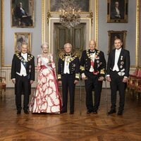 El Presidente de Finlandia, la Reina de Dinamarca, el Rey de Suecia, el Rey de Noruega y el Presidente islandés en el Jubileo de Carlos Gustavo de Suecia