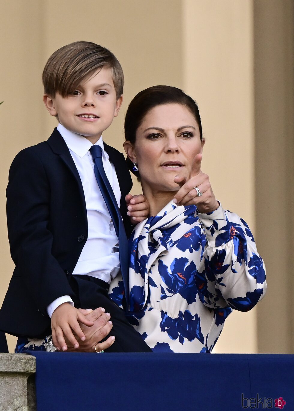 Victoria de Suecia y Oscar de Suecia en el Jubileo de Carlos Gustavo de Suecia