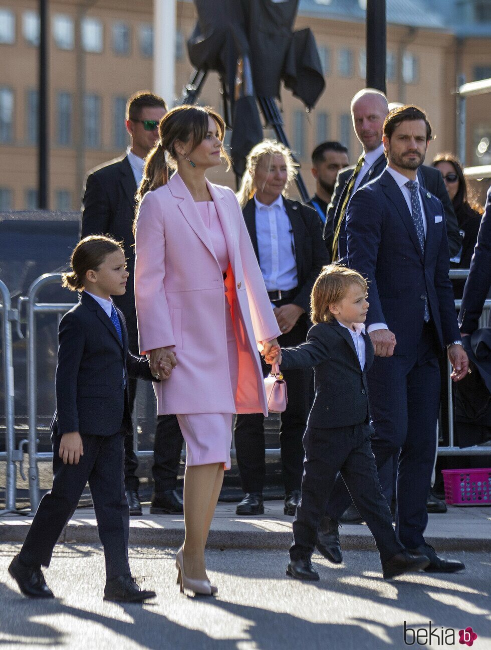 Carlos Felipe y Sofia de Suecia y sus hijos Alexander y Gabriel en el Jubileo de Carlos Gustavo de Suecia